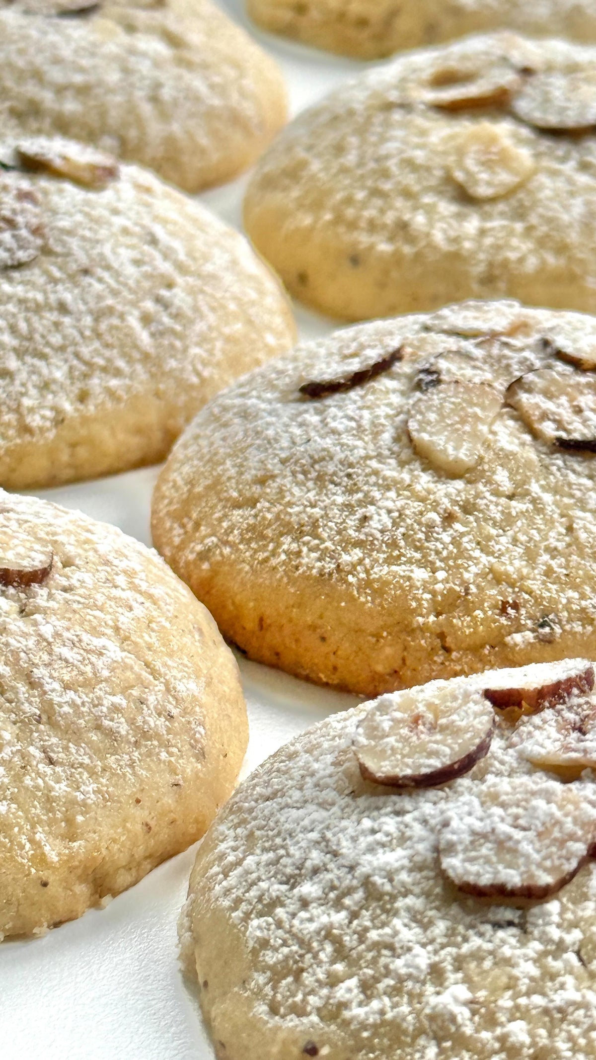 Delicious Noisette Cookies von Food with Style, fertig angerichtet