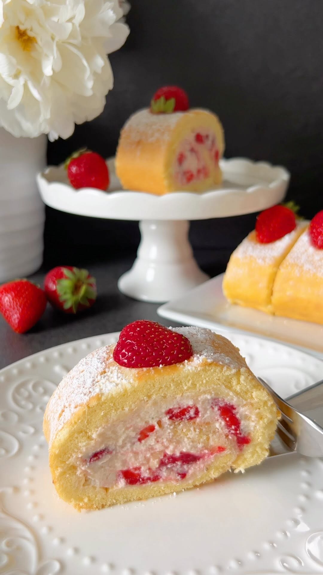Strawberry Swiss Roll Recipe