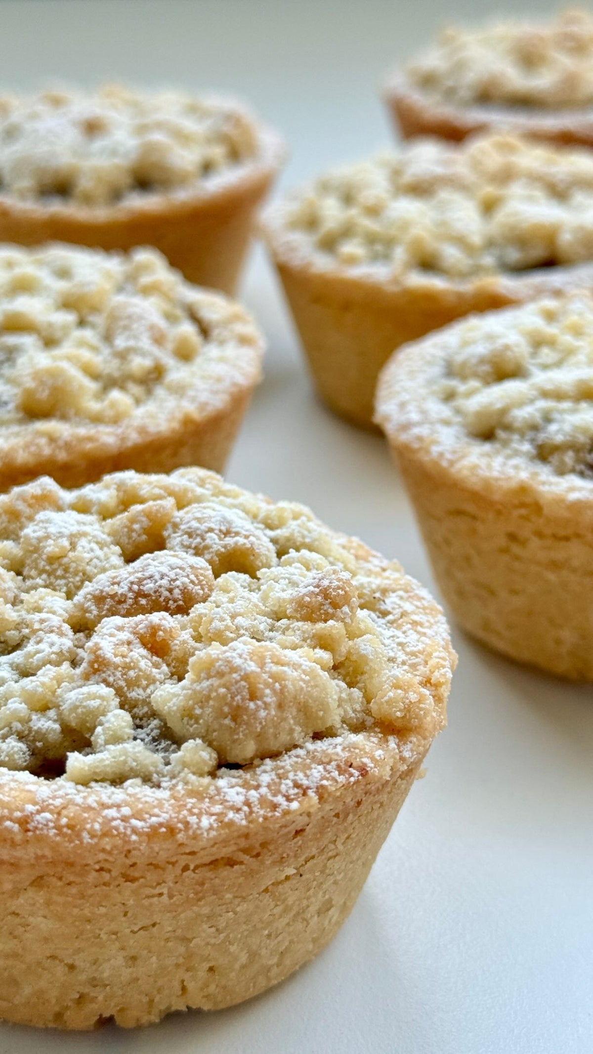 Apple Tartlets von Food with Style, fertig angerichtet