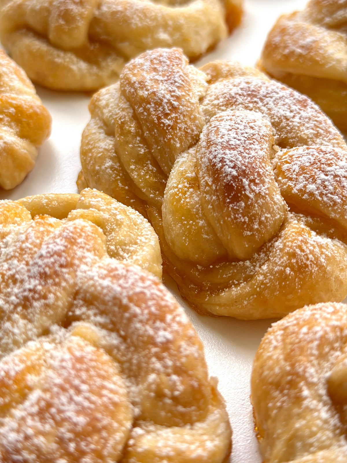 Apricot Pastry von Food with Style, fertig angerichtet