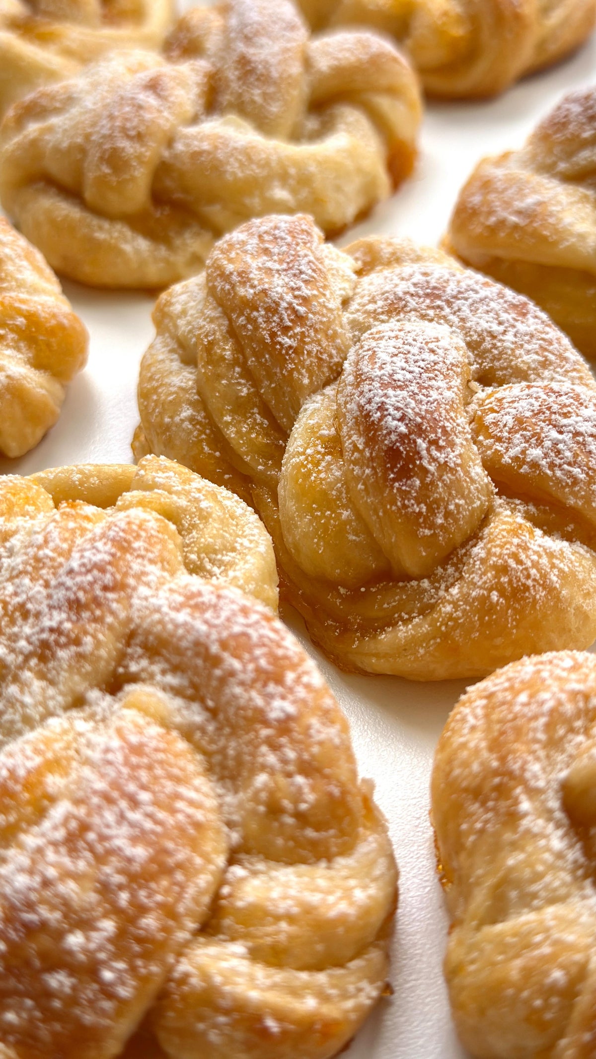 Apricot Pastry von Food with Style, fertig angerichtet