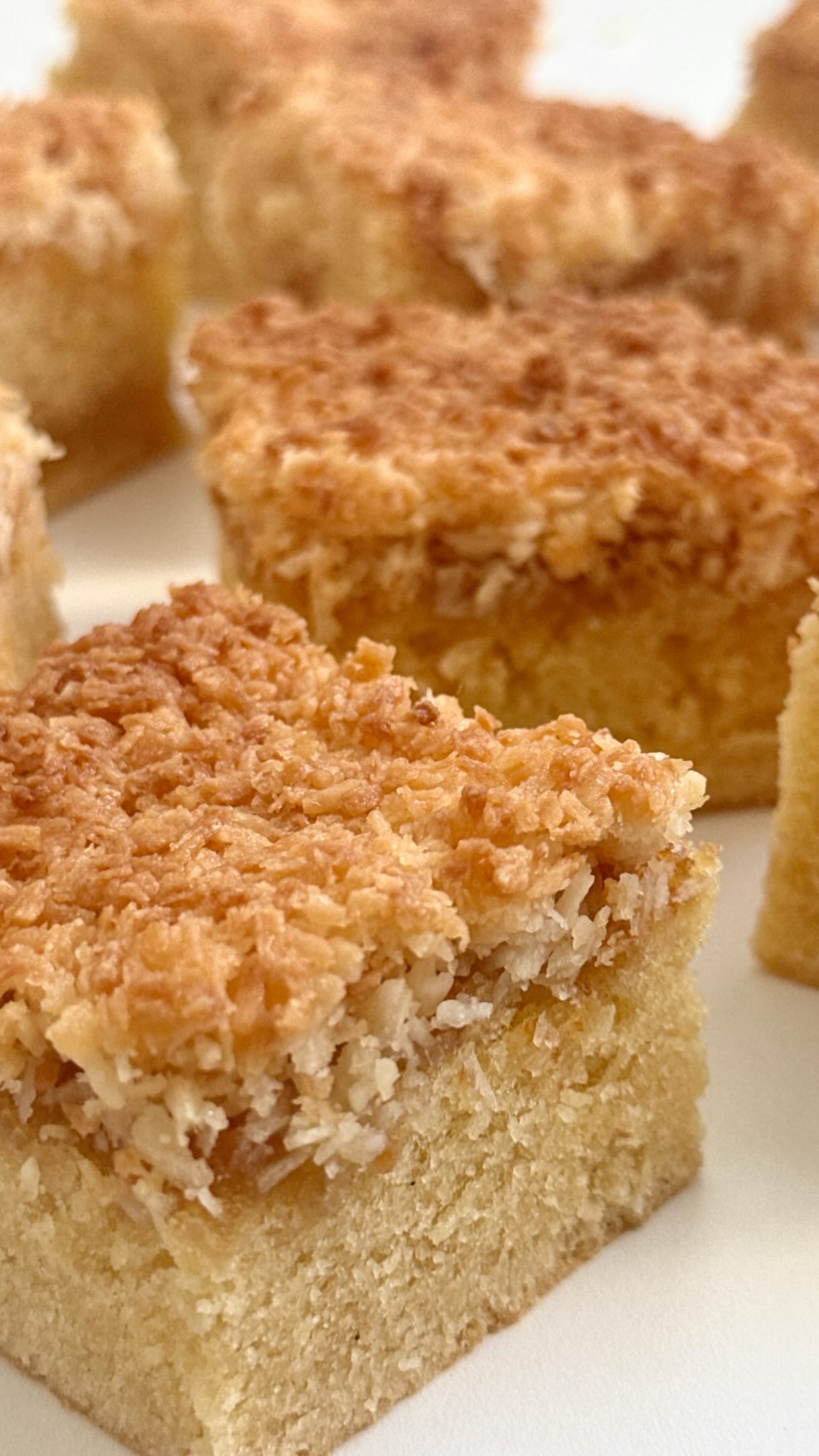 Danish Dream Cake von Food with Style, fertig angerichtet