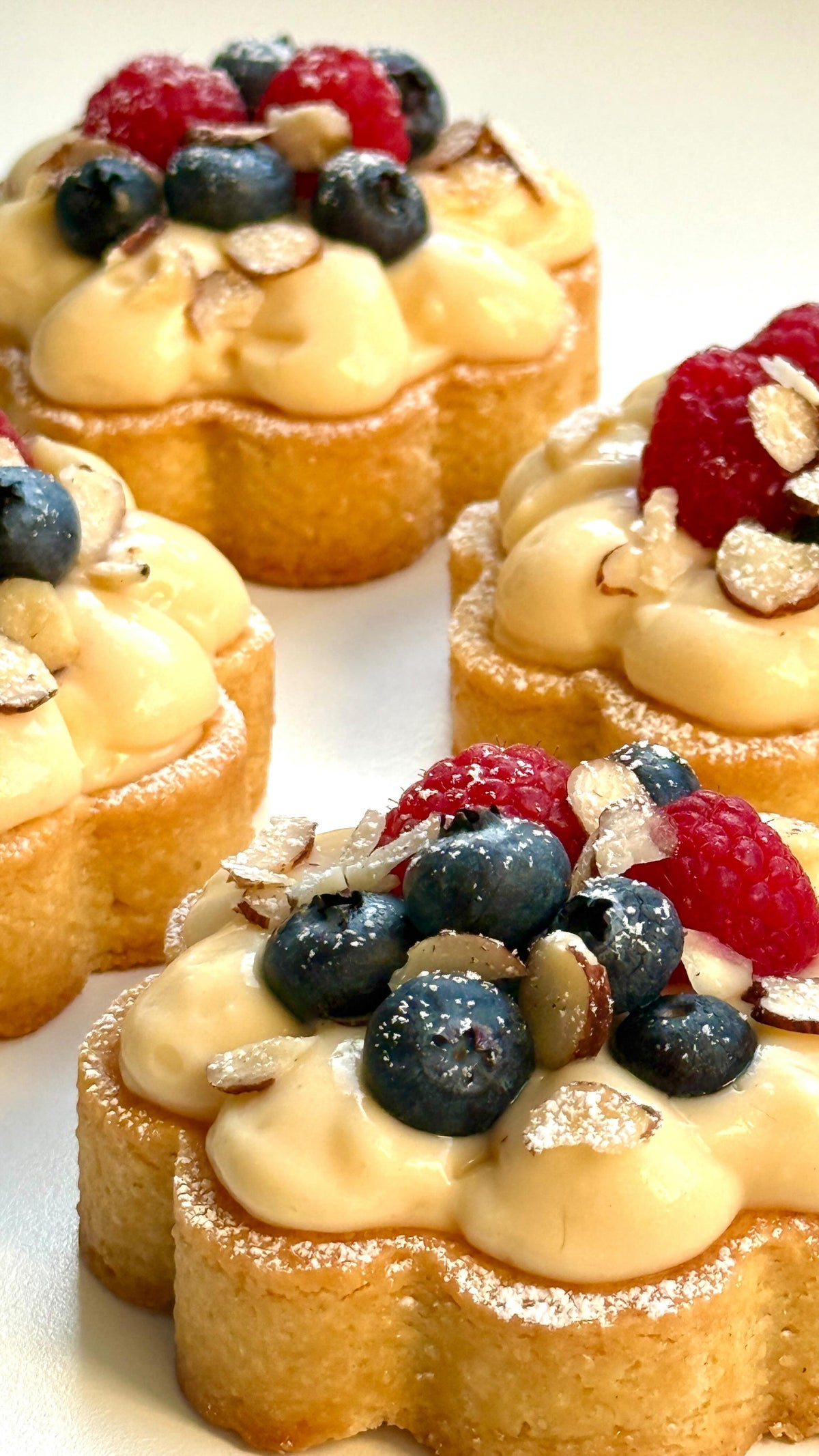 Flower Tartlets von Food with Style, fertig angerichtet