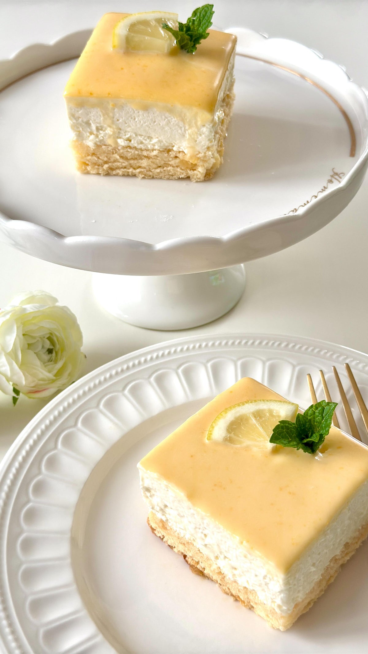 Lemon Cream Cake von Food with Style, fertig angerichtet