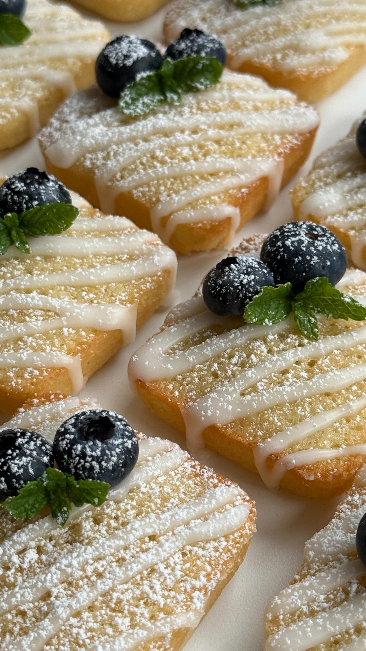 Lemon Financiers von Food with Style, fertig angerichtet