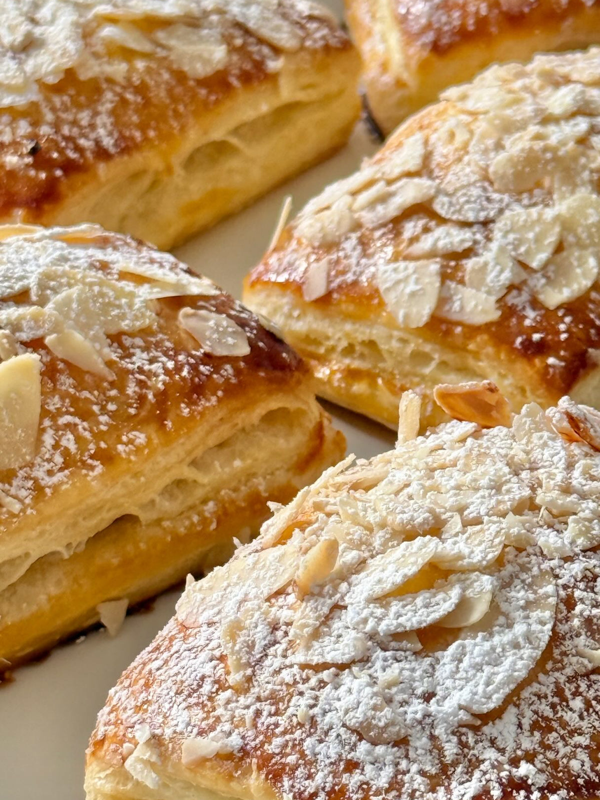 Marzipan Apple Pockets von Food with Style, fertig angerichtet