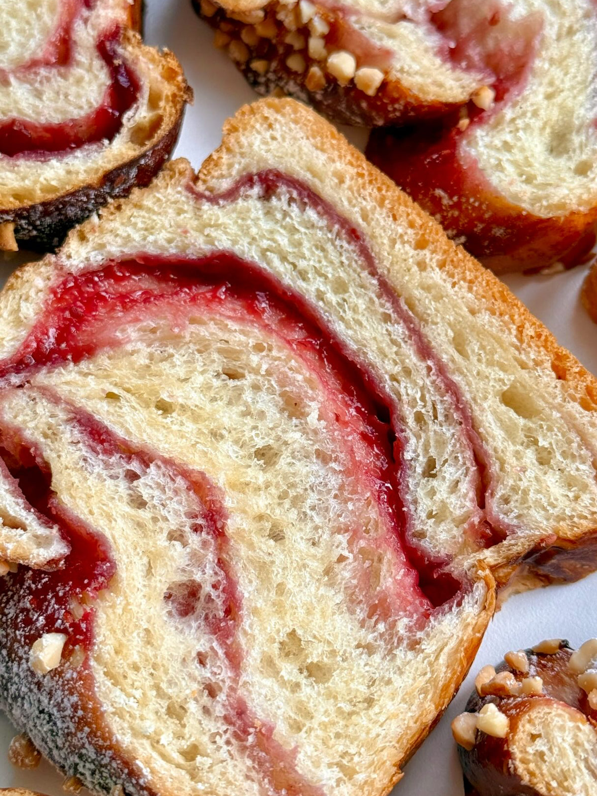 Raspberry Brioche von Food with Style, fertig angerichtet