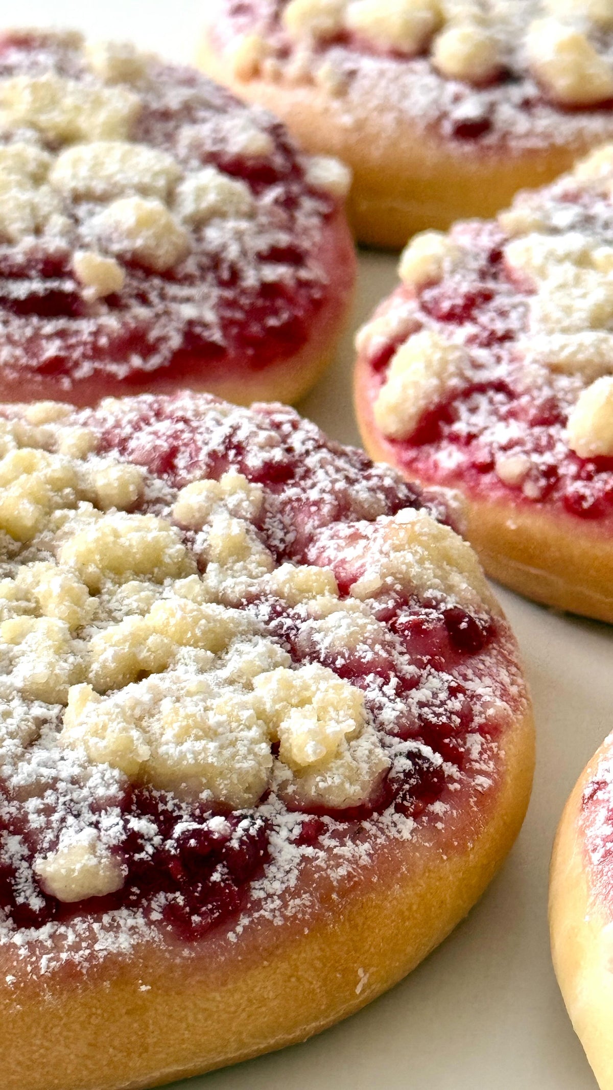 Raspberry Streuseltaler Recipe
