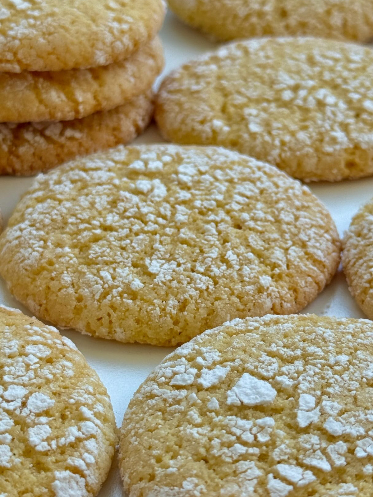 Semolina Ghriba von Food with Style, fertig angerichtet