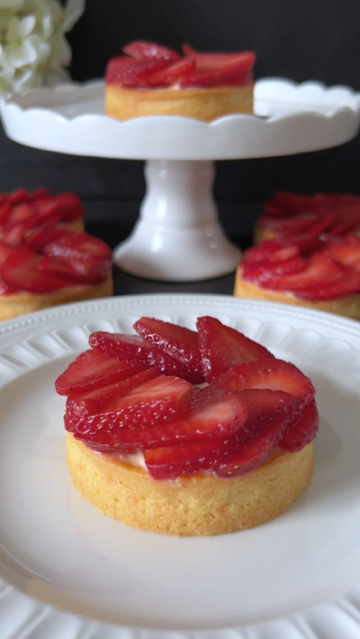 Strawberry Tartelettes von Food with Style, fertig angerichtet