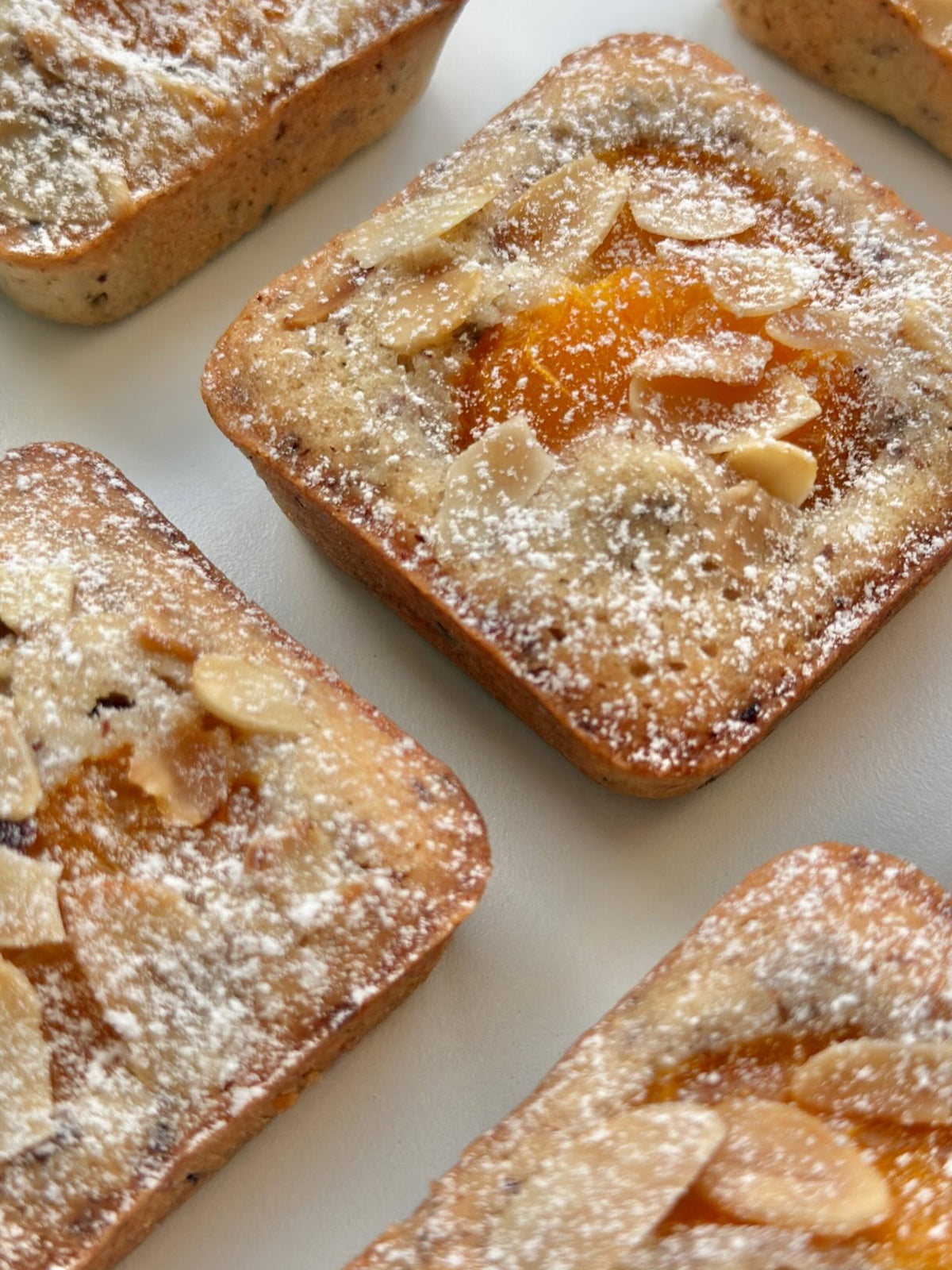 Tangerine Friands von Food with Style, fertig angerichtet