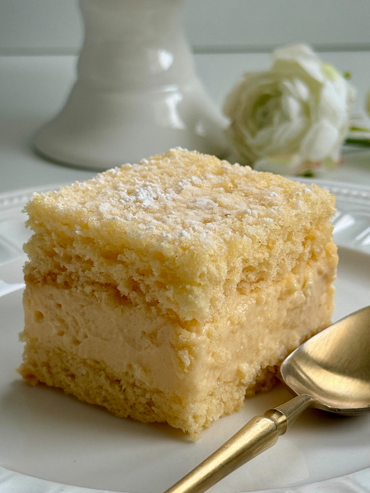 Vanilla Patisserie Slices von Food with Style, fertig angerichtet